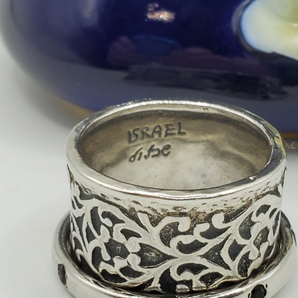 Didae Sterling Spinner Band Ring with Garnets Size 7 ⬇️PRICE DROP⬇️ - Picture 10 of 16